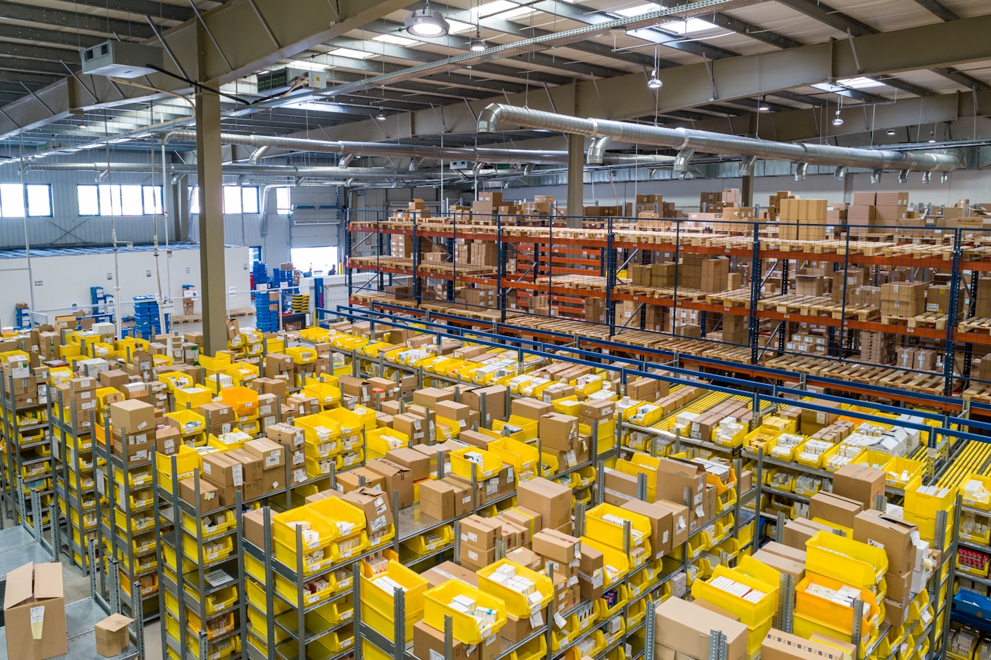 Tractocamión refrigerado con semirremolque frigorífico Vertex Logistics, carga de frío Chile